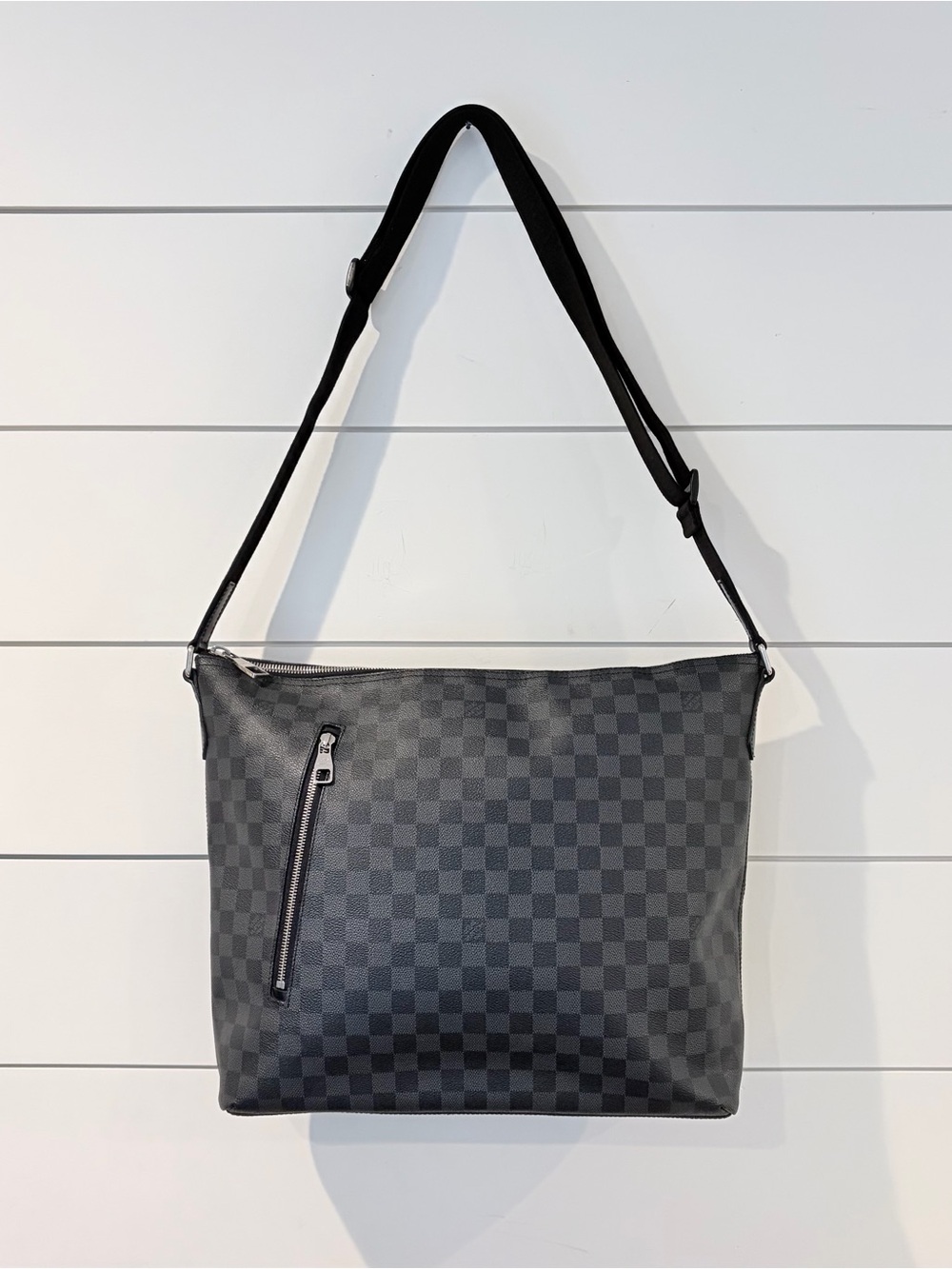 Louis Vuitton Mick GM Messenger Bag Damier Graphite Canvas Luxe Travel Crossbody - Picture 3 of 16